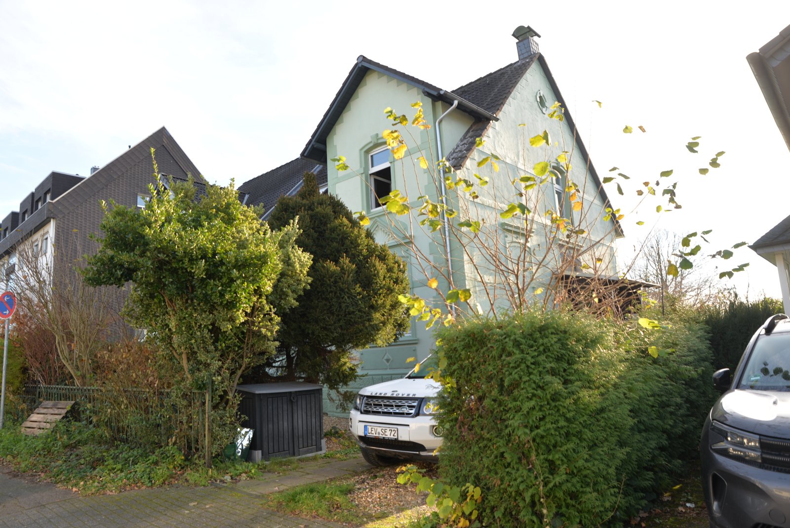 Doppelhaushälfte mit Anbau in Schlebusch
