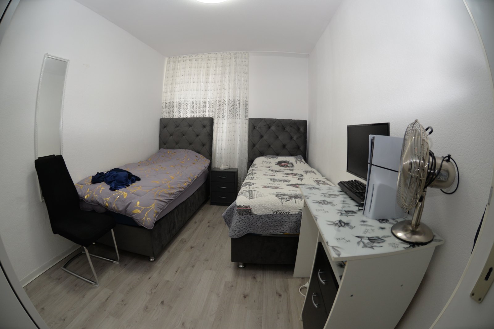 5 Zimmer Wohnung in Meschenich