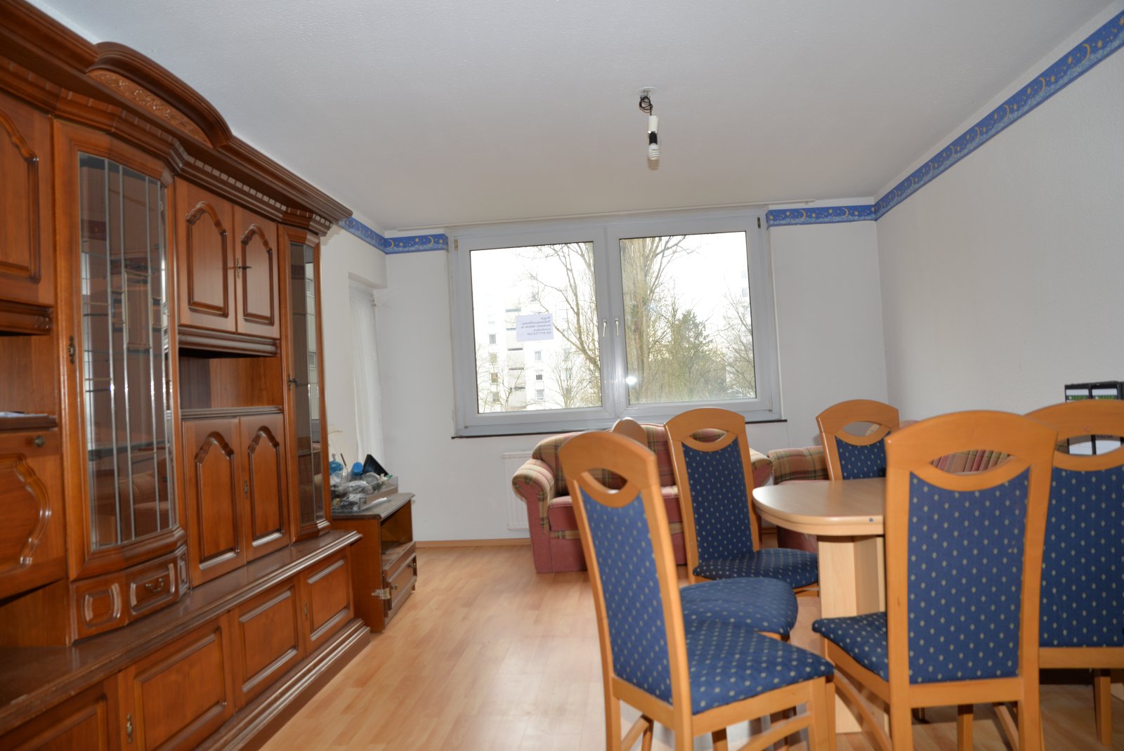 Leer stand 4 Zimmer Wohnung in Porz-Zentrum