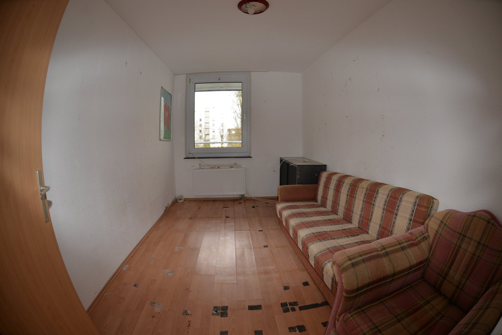 Leer stand 4 Zimmer Wohnung in Porz-Zentrum