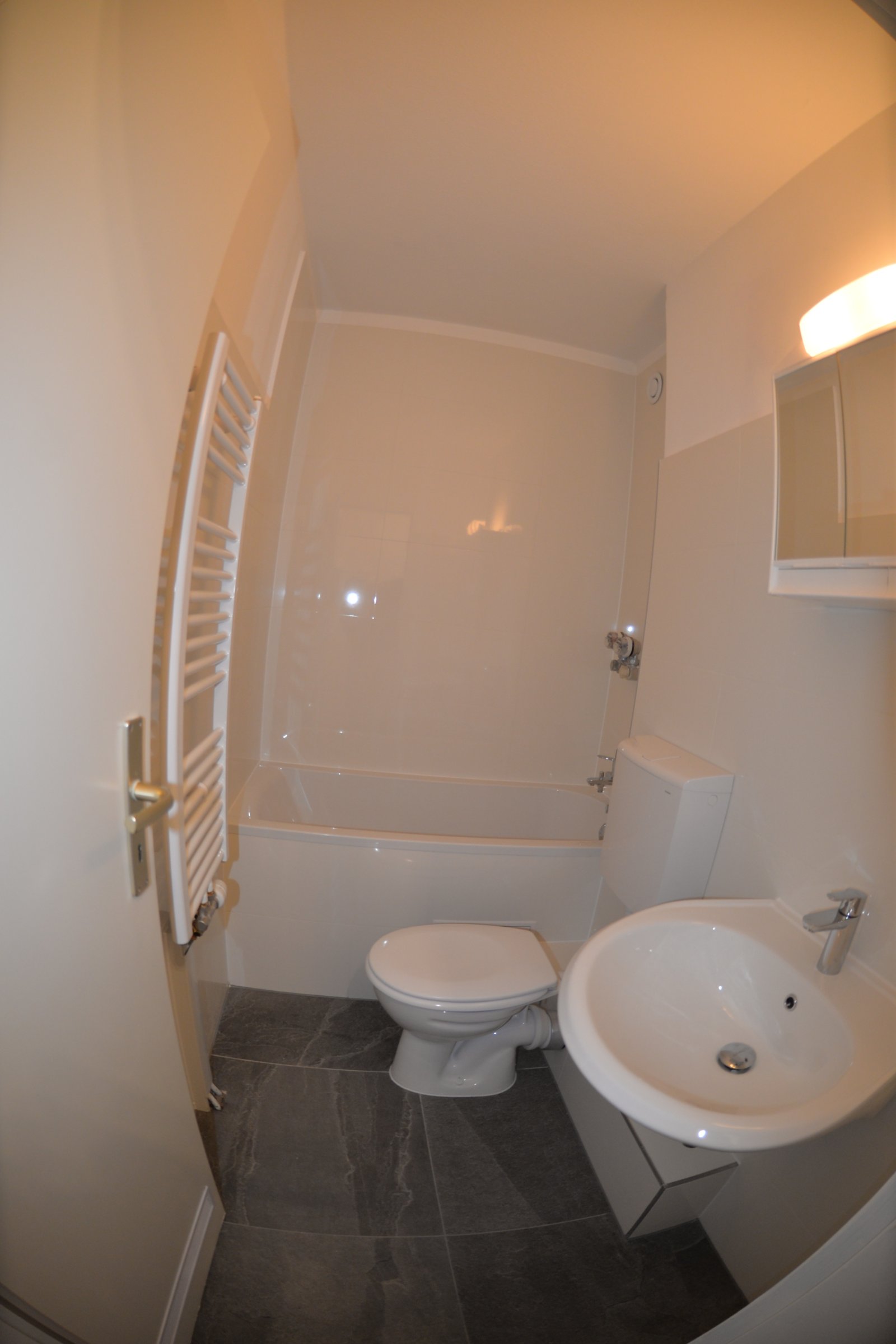 2 Zimmer Wohnung in Meschenich