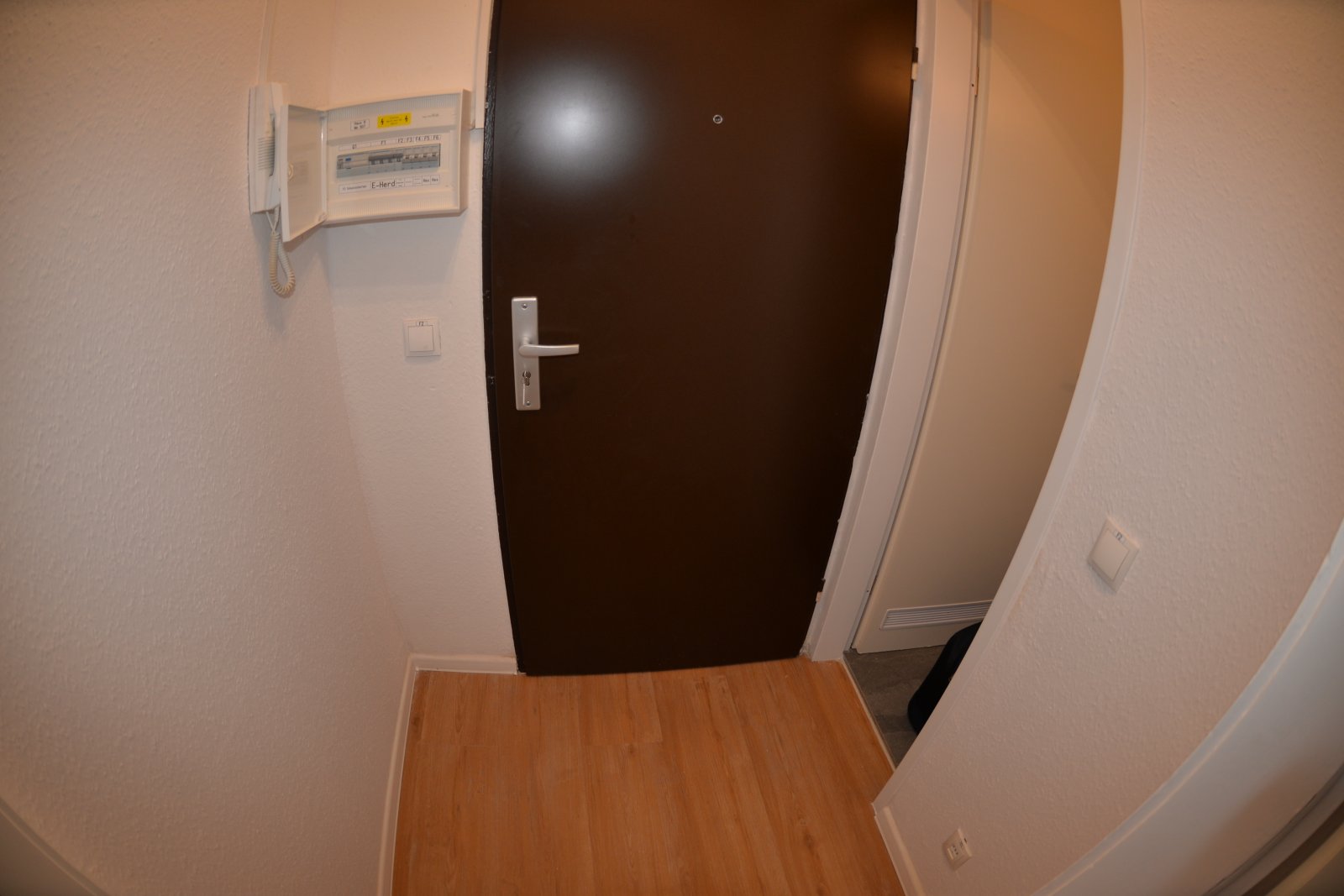 2 Zimmer Wohnung in Meschenich