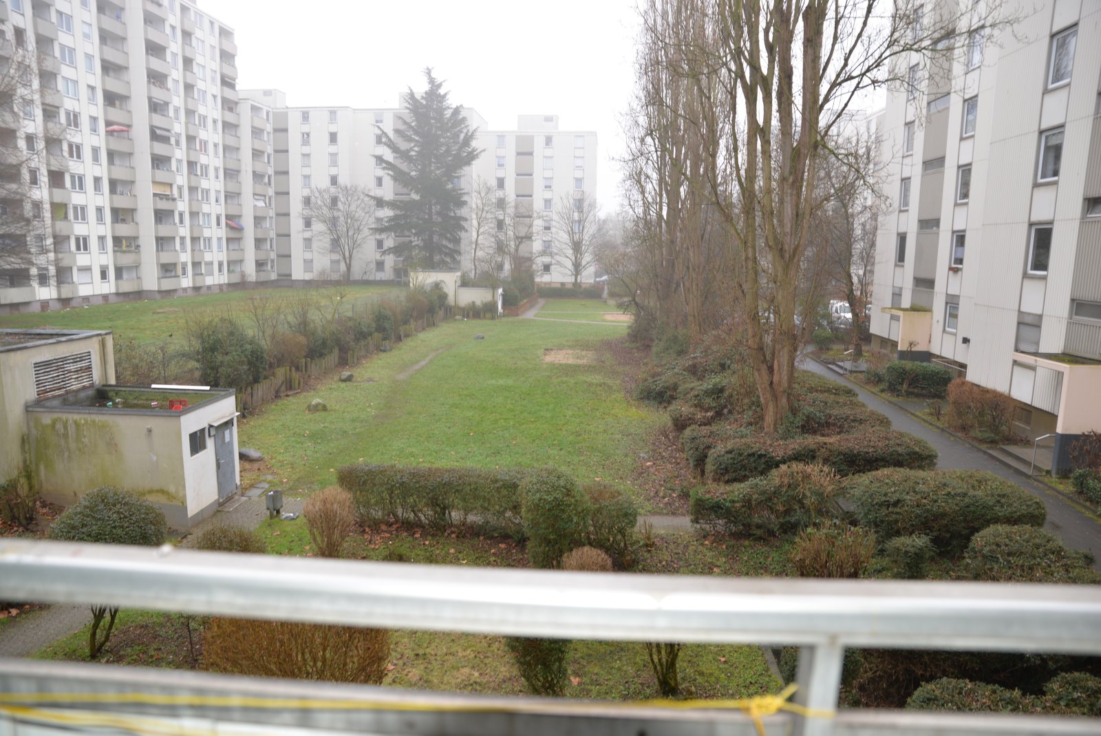 Leer stand 4 Zimmer Wohnung in Porz-Zentrum