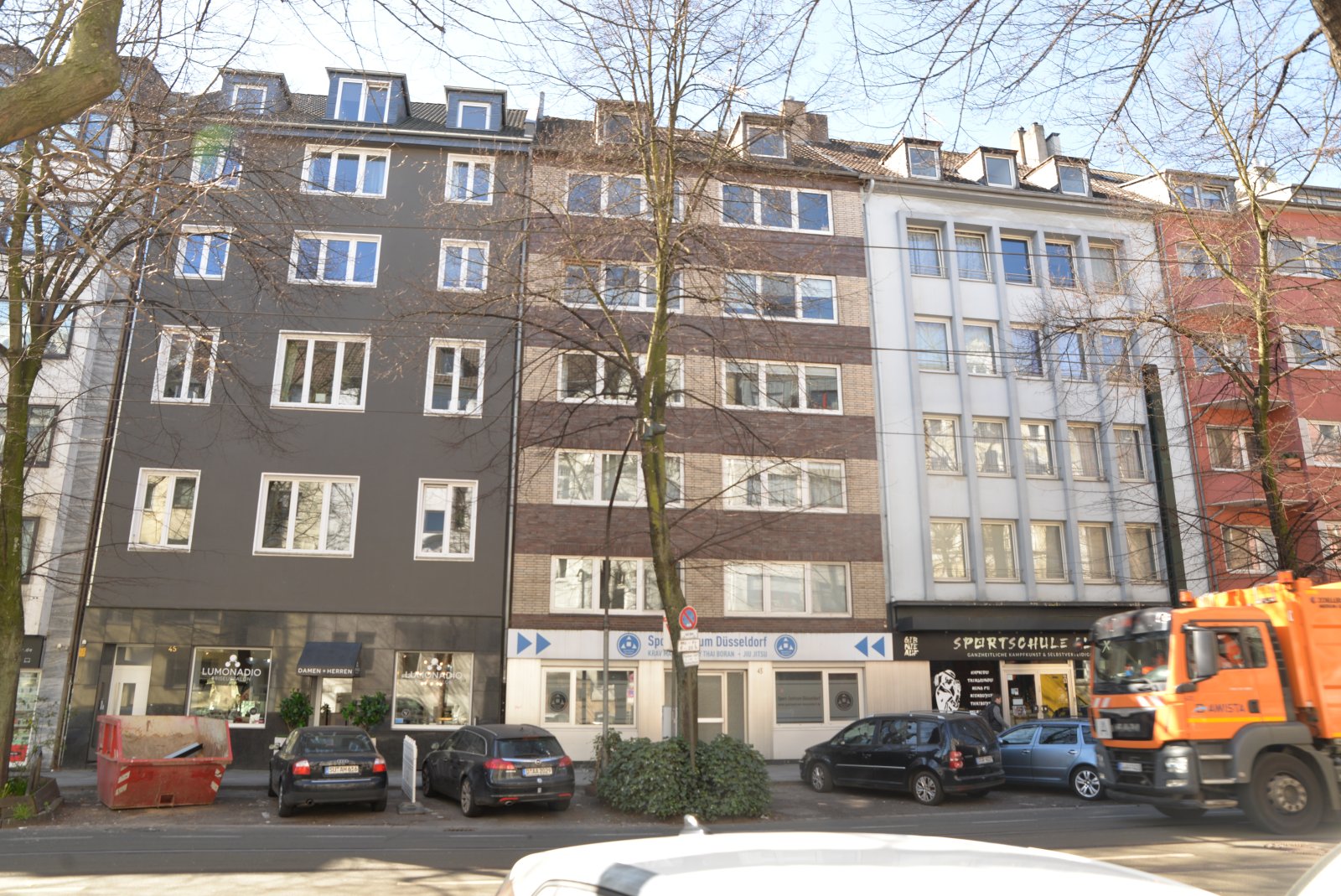 Düsseldorf: 2 Zimmer Dachgeschoß  Wohnung in Friedrichstadt  Düsseldorf: 2 Zimmer Dachgeschoß  Wohnung in Friedrichstadt