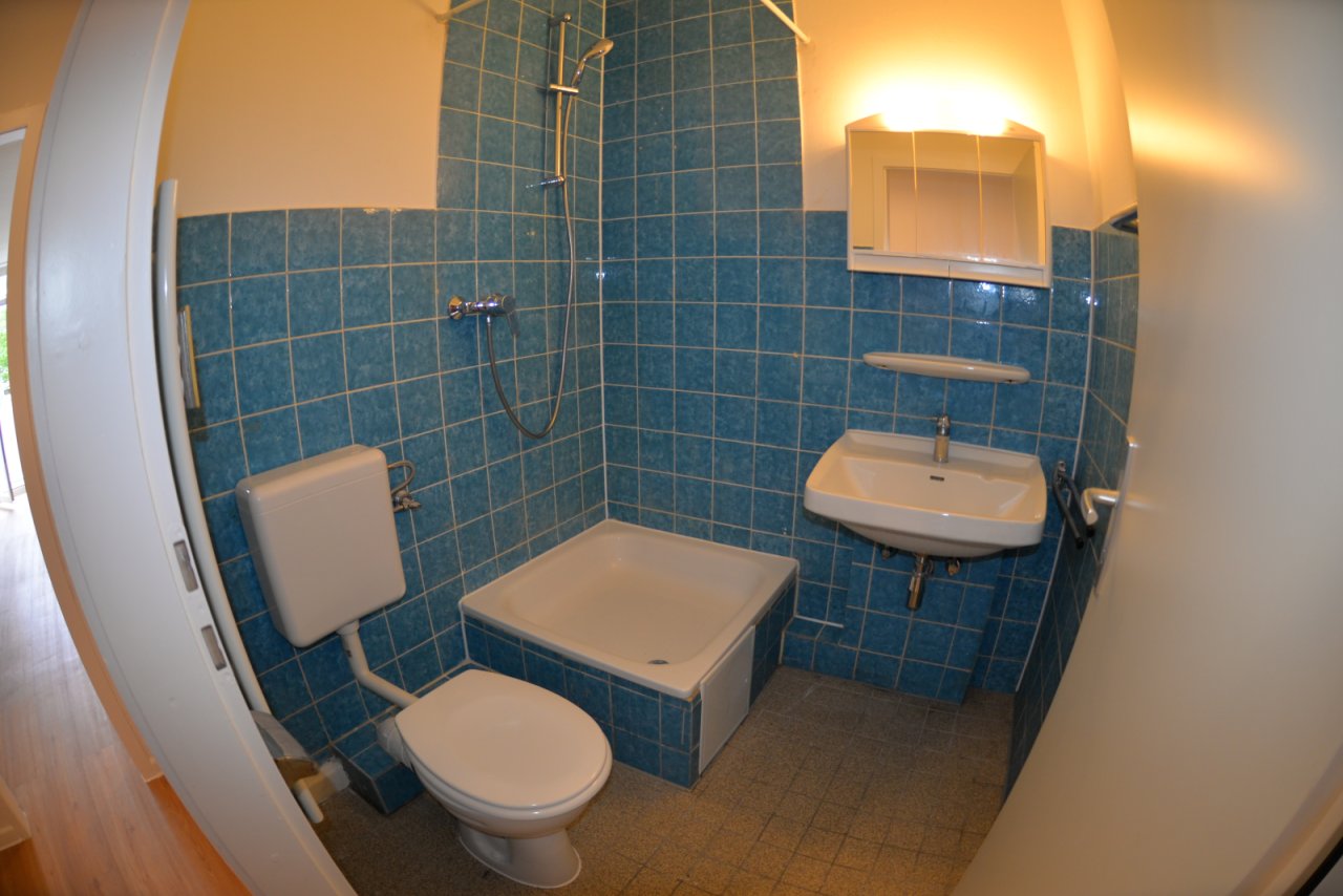 Bad/ WC Bad/ WC