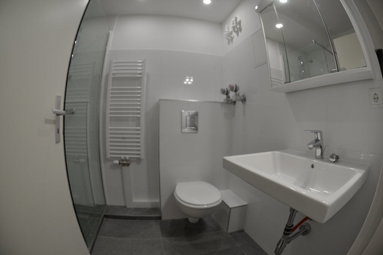 Bad/ WC Bad/ WC