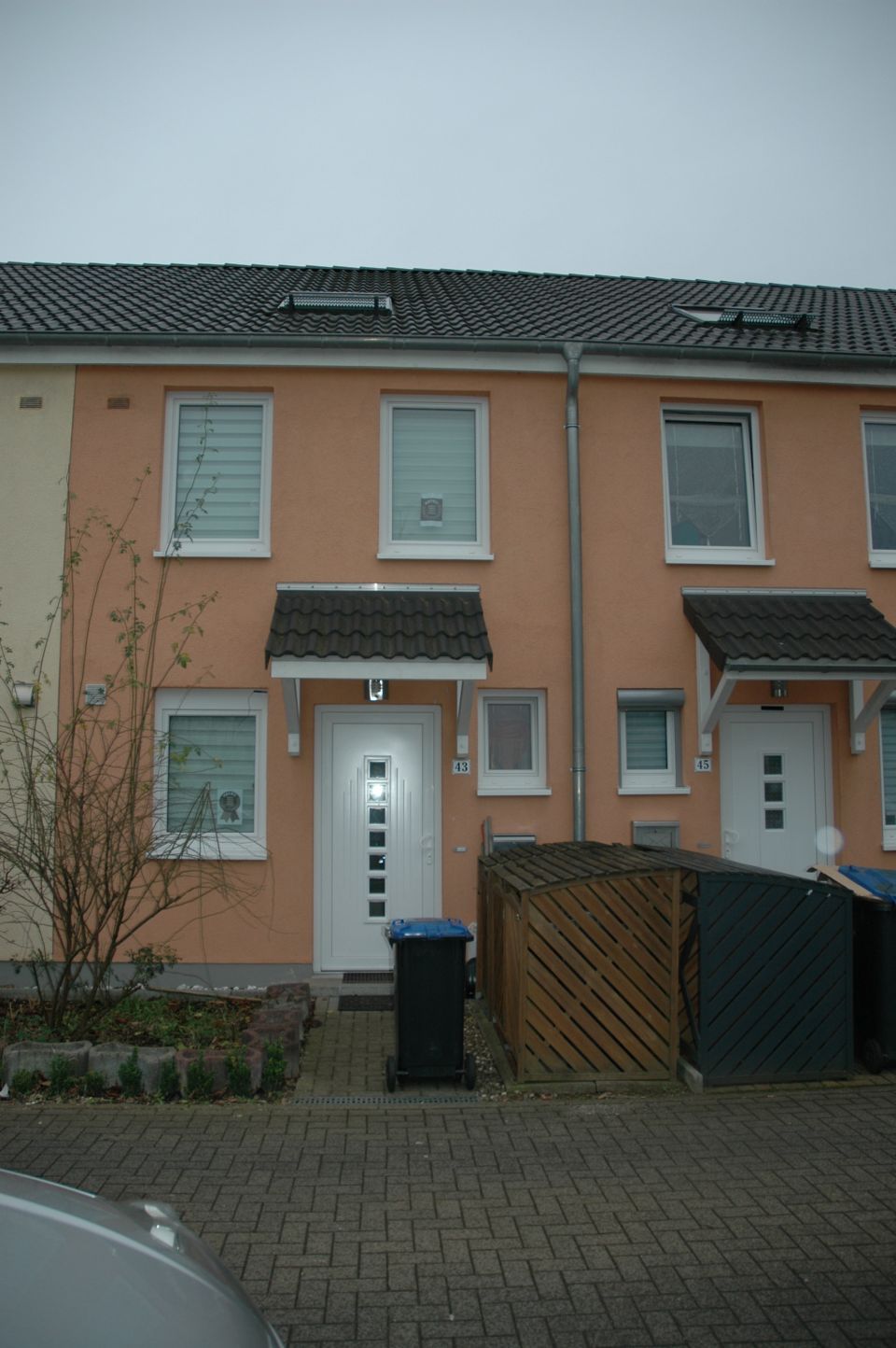 Köln: Sehr Schöne Rheinmittelhaus in Köln Merheim  Köln: Sehr Schöne Rheinmittelhaus in Köln Merheim