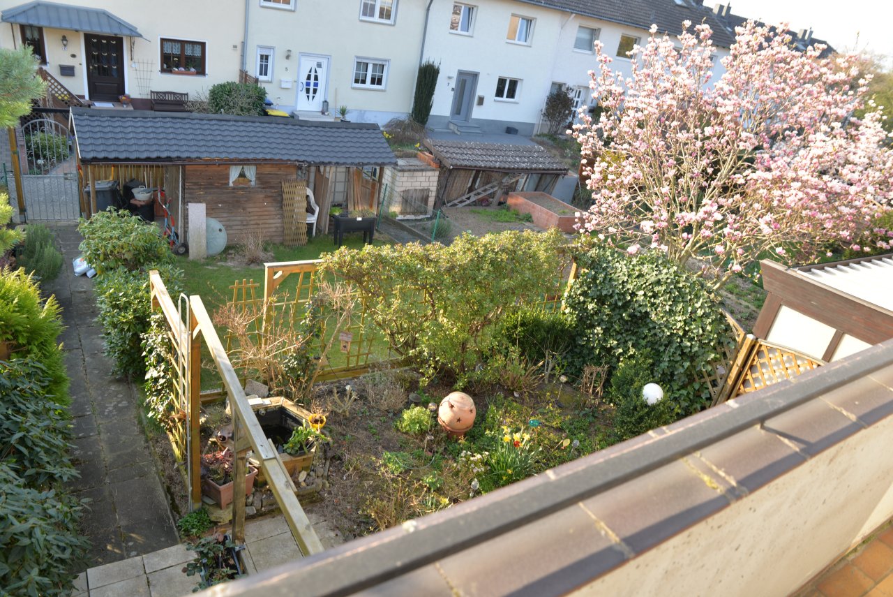 Gartenaussicht vom Balkon 