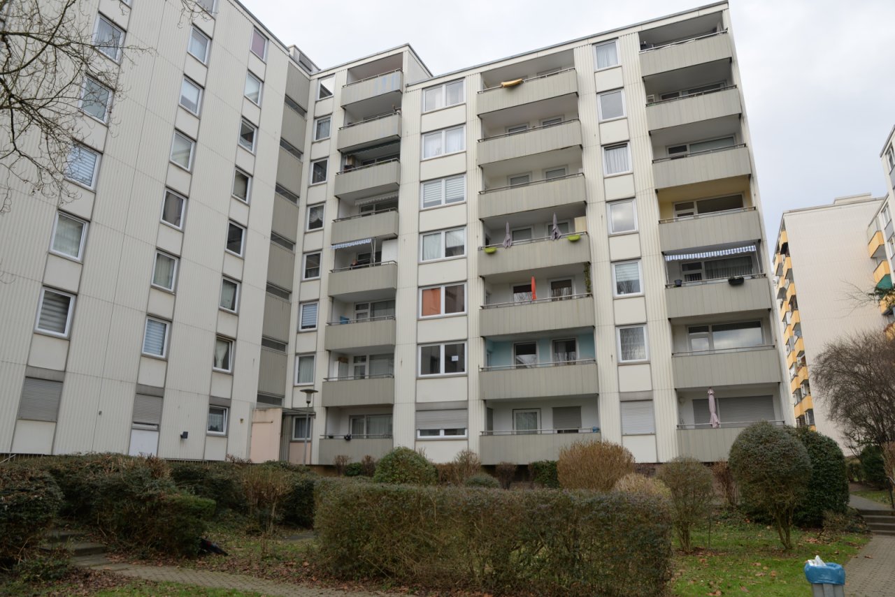 Ausenansicht Hintereseite Ausenansicht Hintereseite